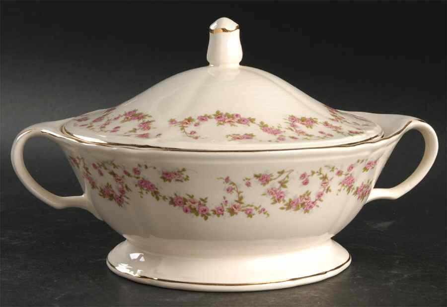 Lorraine Round Covered Vegetable by Edwin Knowles-1