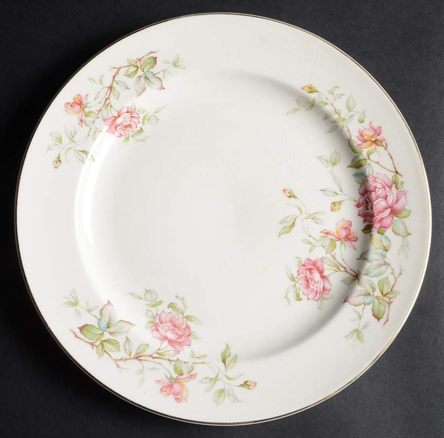 Romance Luncheon Plate by Edwin Knowles-1