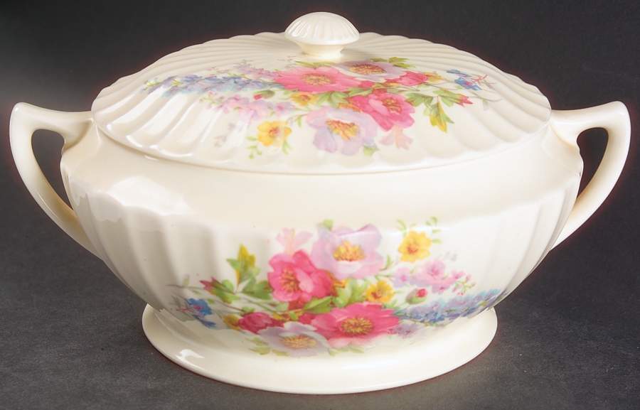 Spring Bouquet Round Covered Vegetable by Edwin Knowles-1