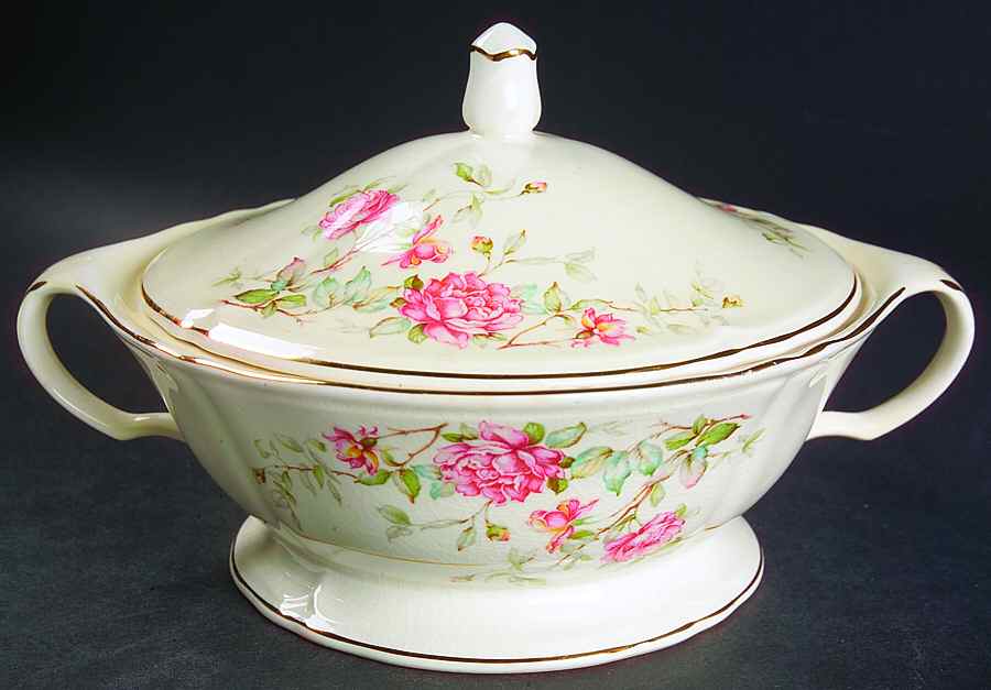 Virginia Round Covered Vegetable by Edwin Knowles-1