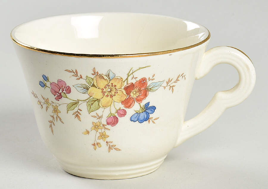 Wildrose Footed Cup by Edwin Knowles-1