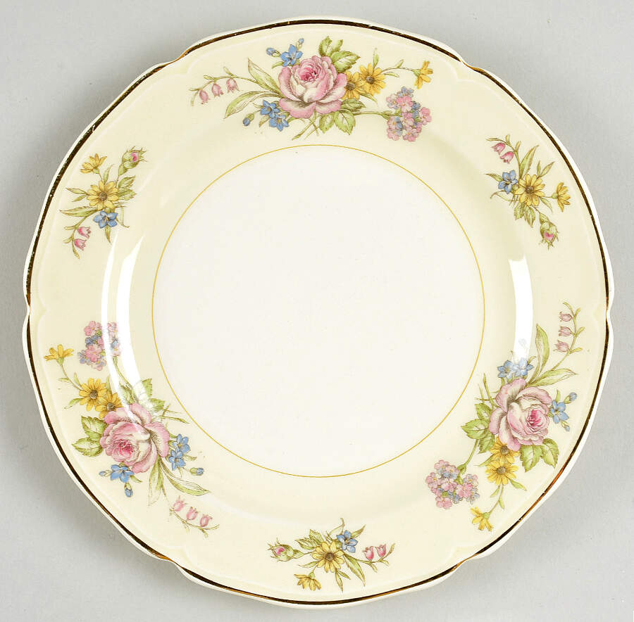 Williamsburg Dessert/Pie Plate by Edwin Knowles-1