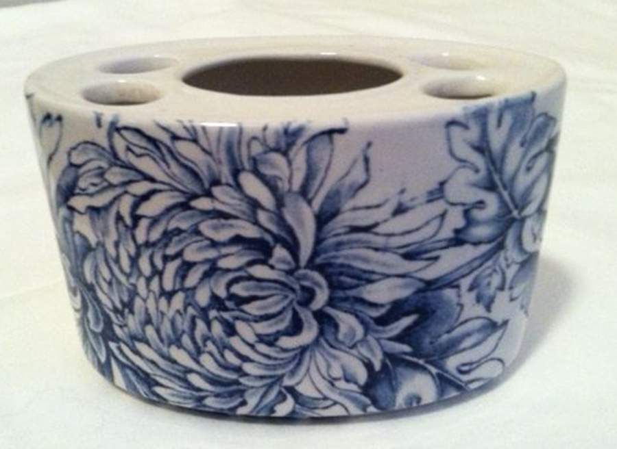 Chrysanthemum Blue Toothbrush Holder by James Kent (England)-1