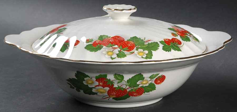 KNT2 Round Covered Vegetable by James Kent (England)-1
