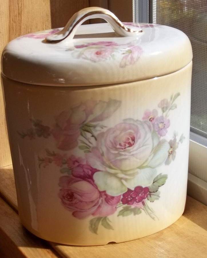 KNT6 (ENGLAND) Large Canister & Lid by James Kent (England)-1