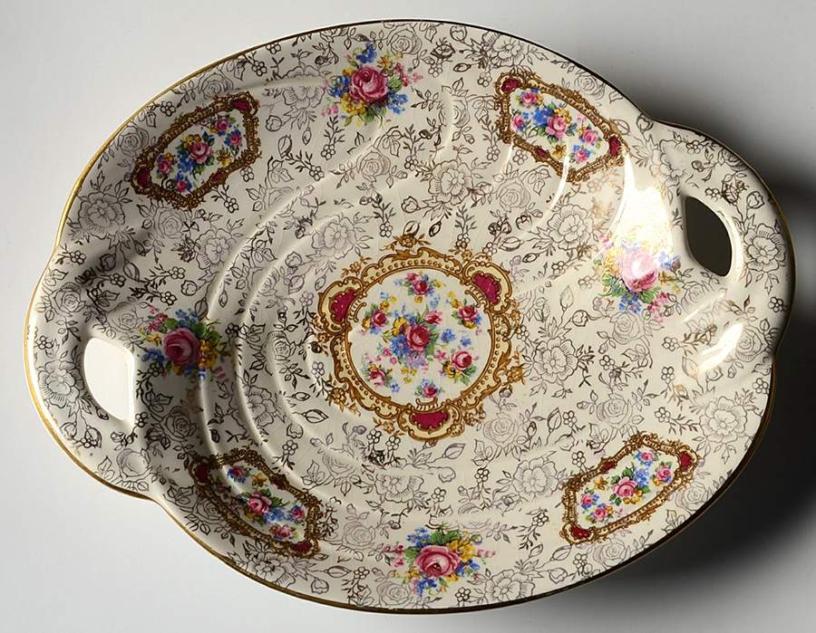 Pompadour (England) Pierced Bon Bon by James Kent (England)-1