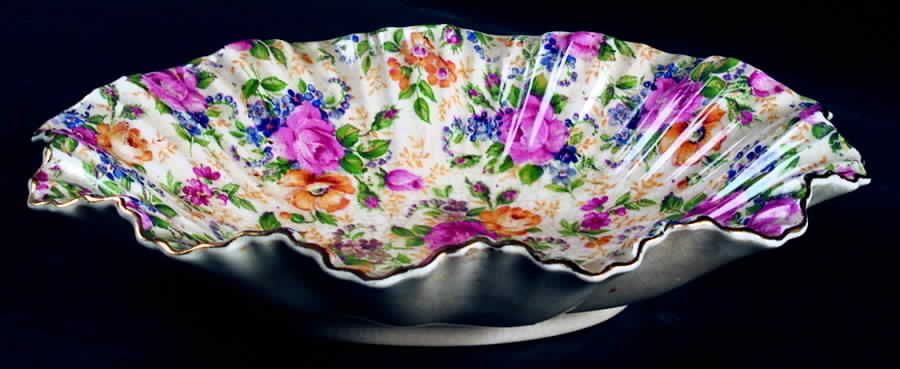 Rosalynde (Old, No Globe Stamp) 8" Oval Shell Tray by James Kent (England)-1