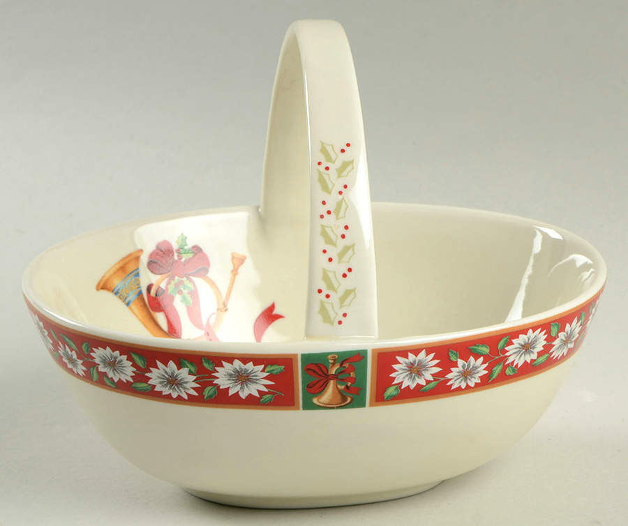 Charlton Hall Small Oval Basket with Handle by Kobe-1