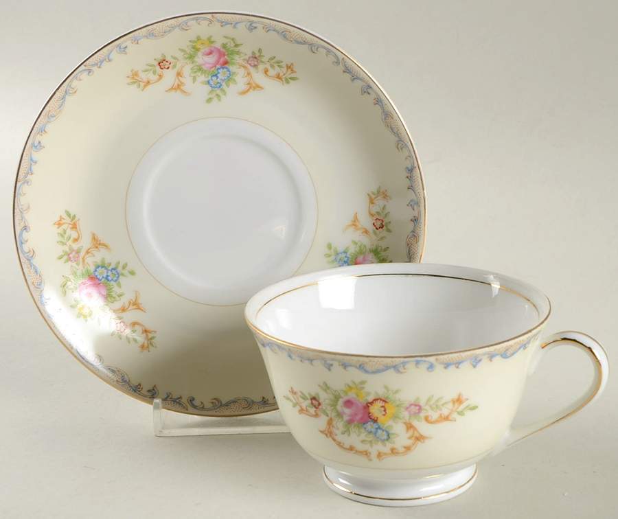 KON14 Footed Cup & Saucer Set by Kongo-1