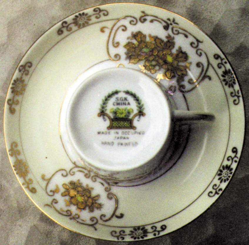KON34 Saucer by Kongo-1
