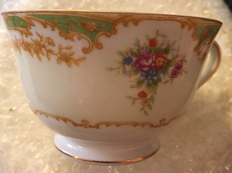 KON41 Footed Cup by Kongo-1