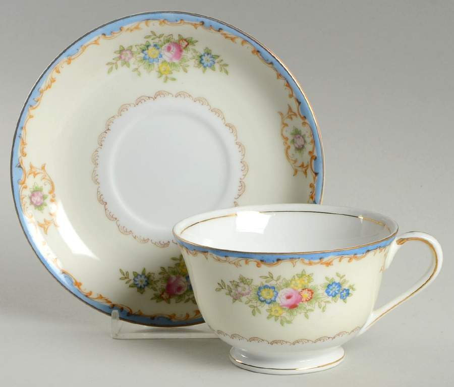KON52 Footed Cup & Saucer Set by Kongo-1