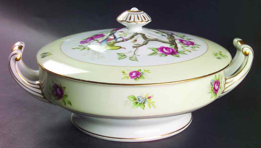 Royal Bird Round Covered Vegetable by Kongo-1