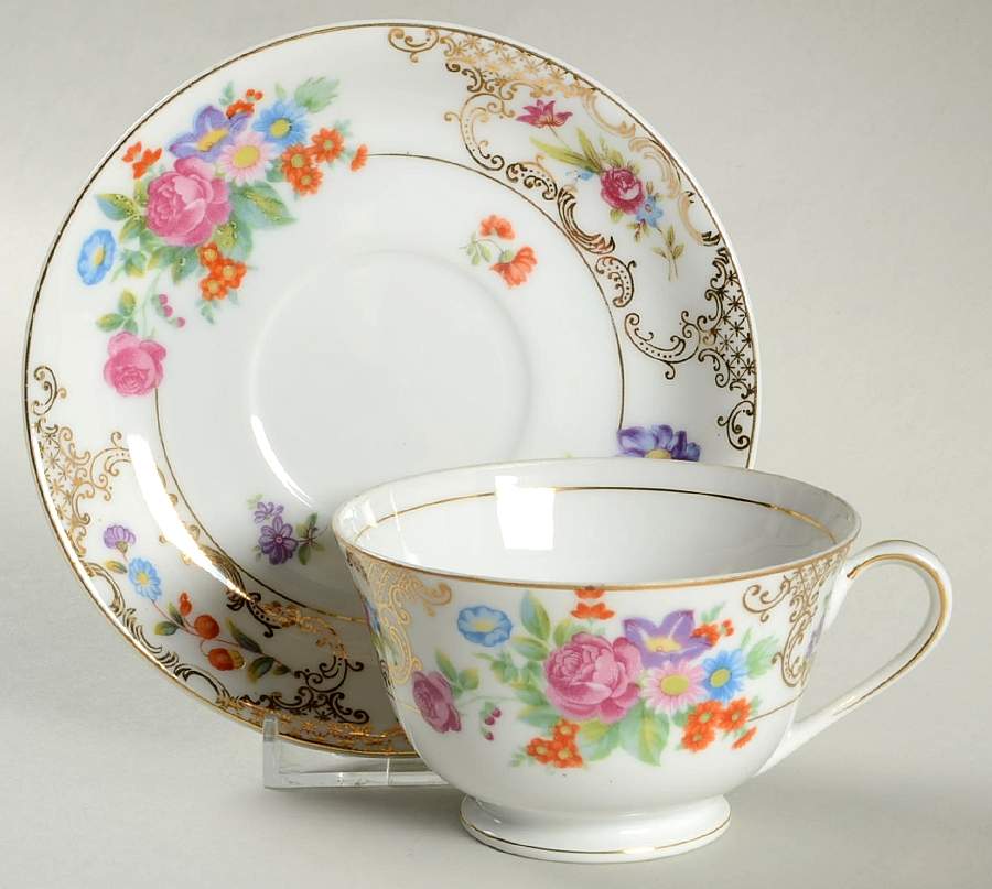 Romance Footed Cup & Saucer Set by Kongo-1