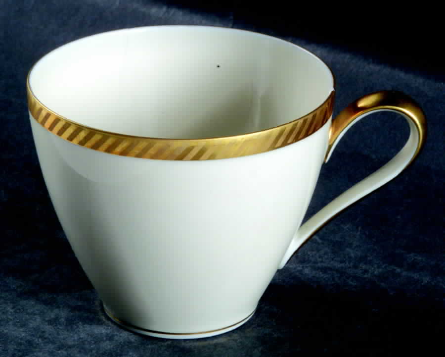 425 Flat Cup by KPM-1