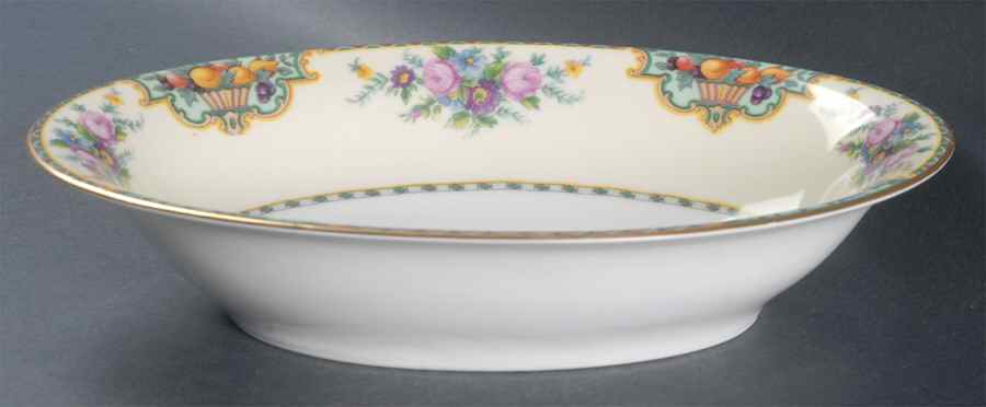 Beverly 9" Oval Vegetable Bowl by KPM-1