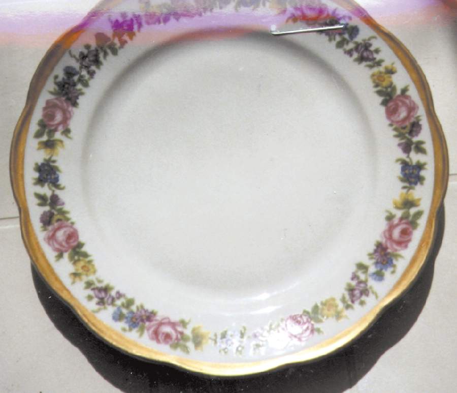 KPM6 Dinner Plate by KPM-1