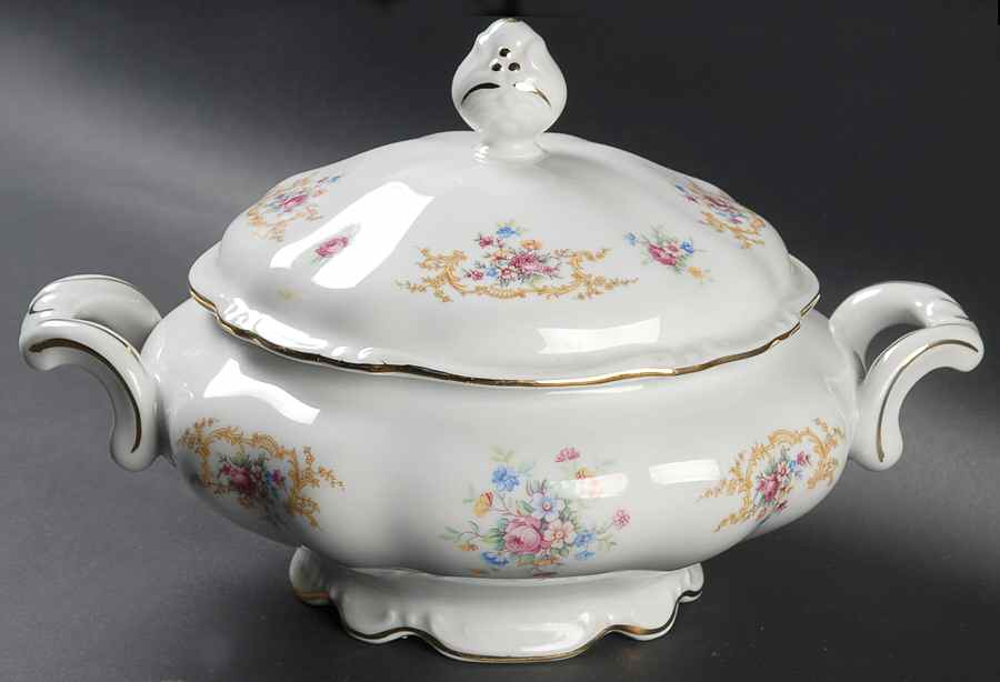 Monroe Round Covered Vegetable by Kronester-1