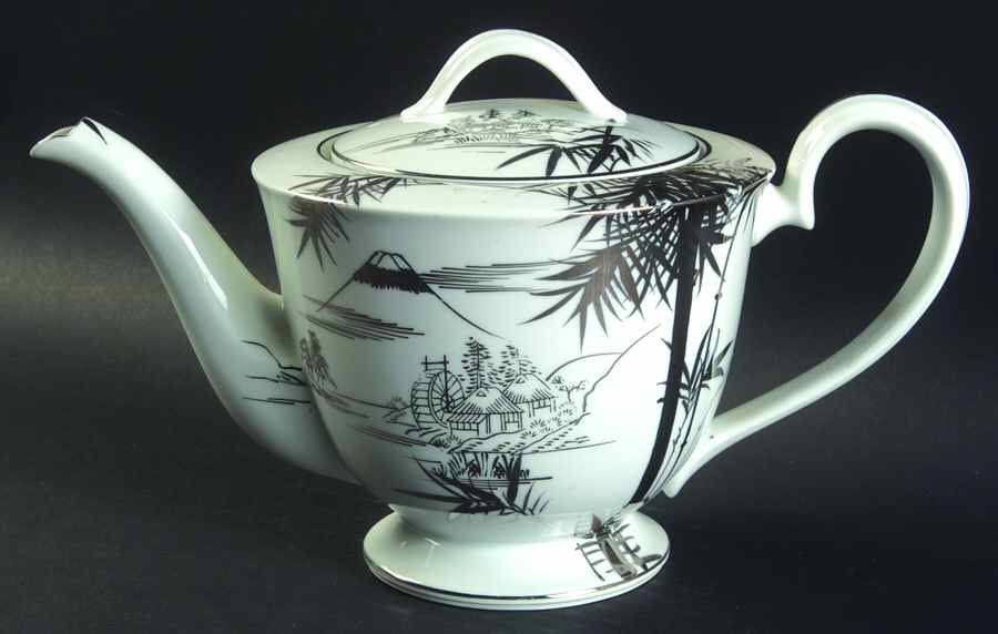 KUT1 Teapot & Lid by Kutani-1