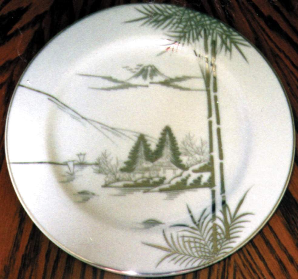 KUT23 Dinner Plate by Kutani-1