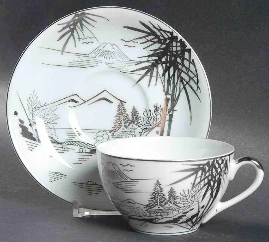 KUT3 Flat Cup & Saucer Set by Kutani-1
