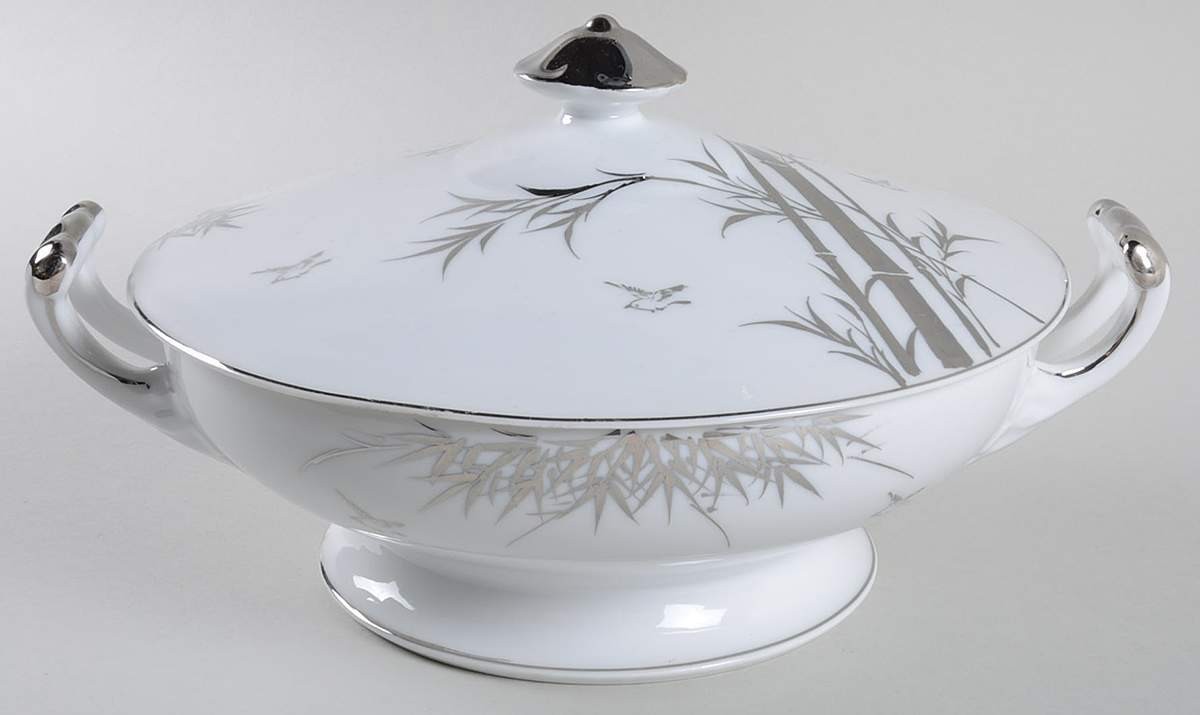 KUT34 Round Covered Vegetable by Kutani-1