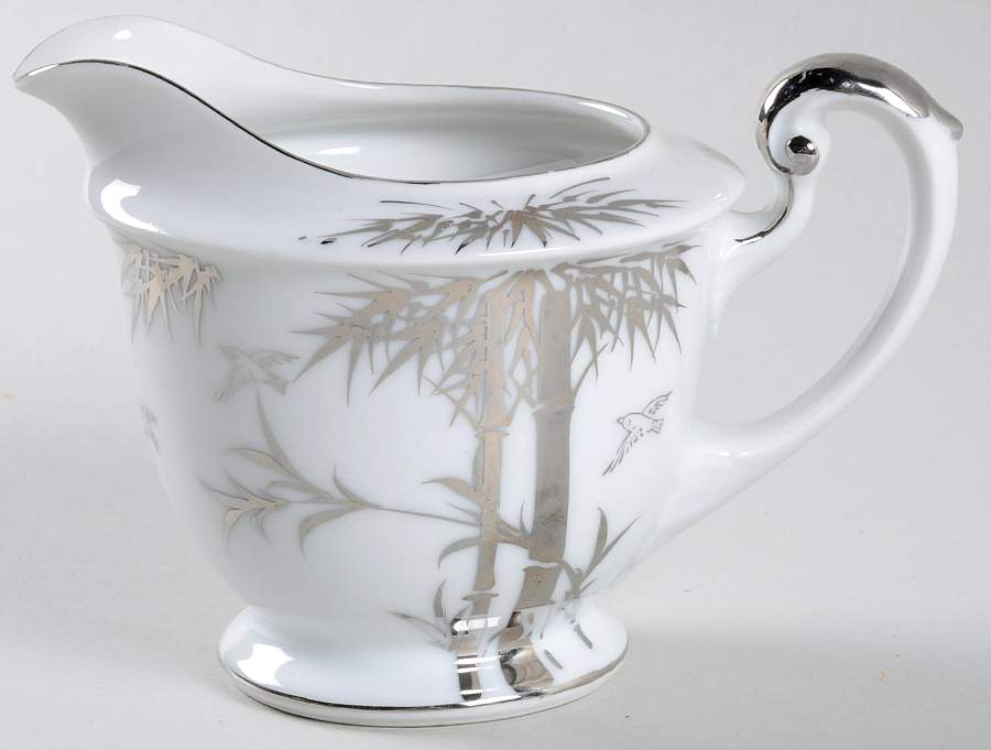 KUT34 Creamer by Kutani-1