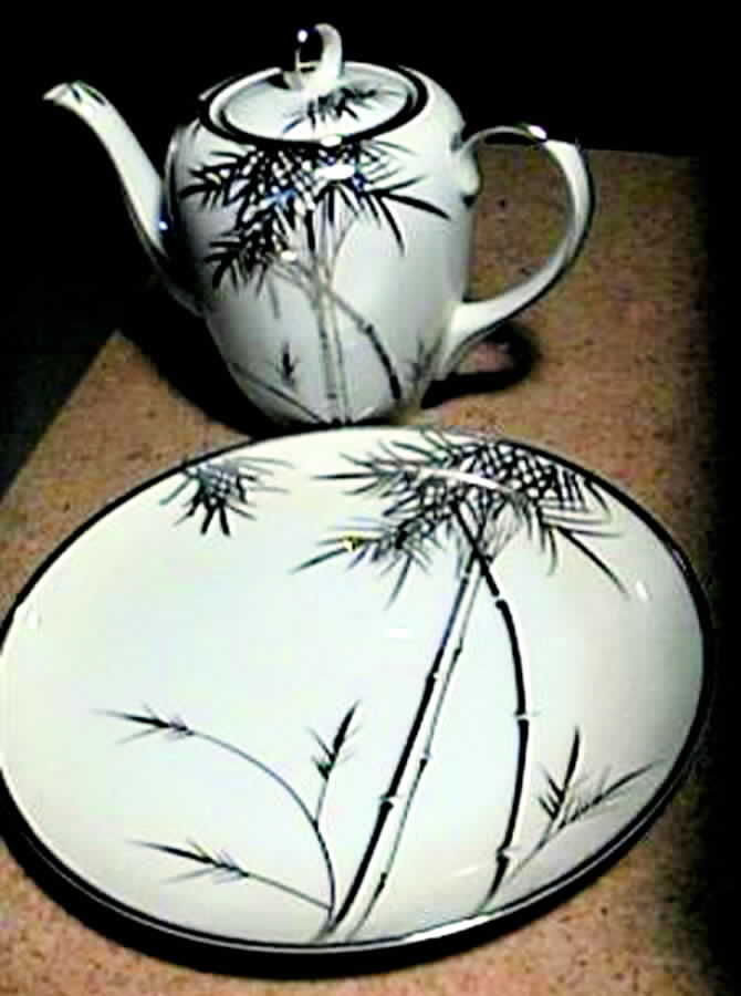 KUT38 Dinner Plate by Kutani-1