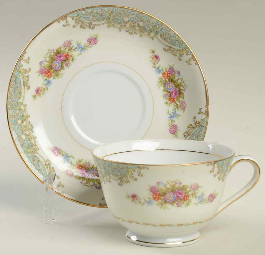 Cecelia Footed Cup & Saucer Set by Kyoto-1
