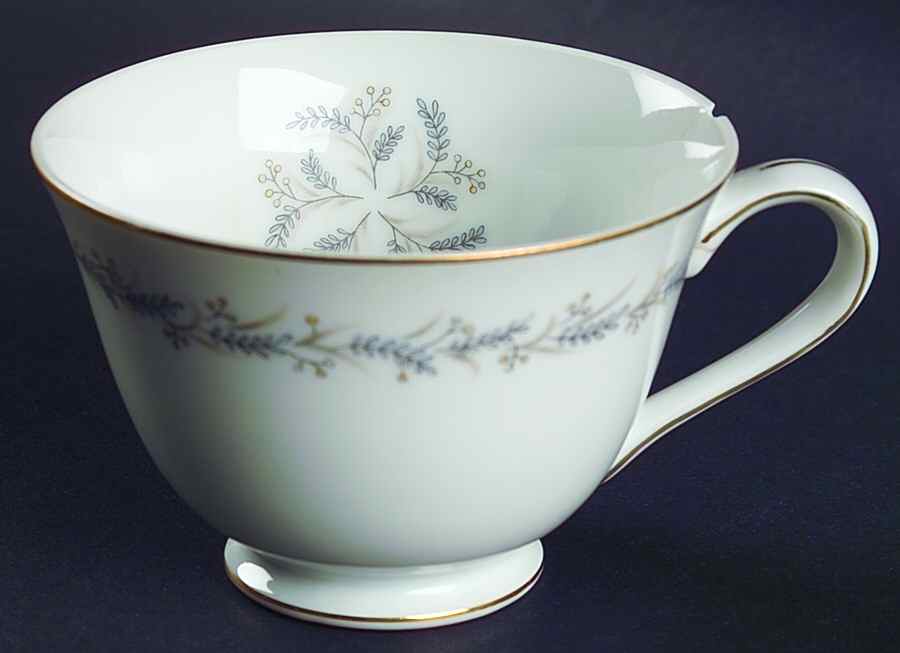 Claridge Oversized Cup by Kyoto-1