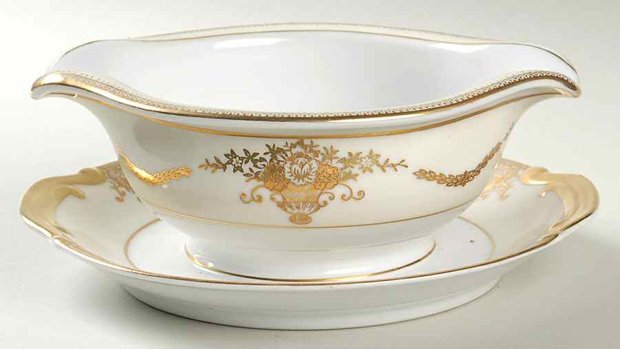 Duchesse Gravy Boat with Attached Underplate by Kyoto-1