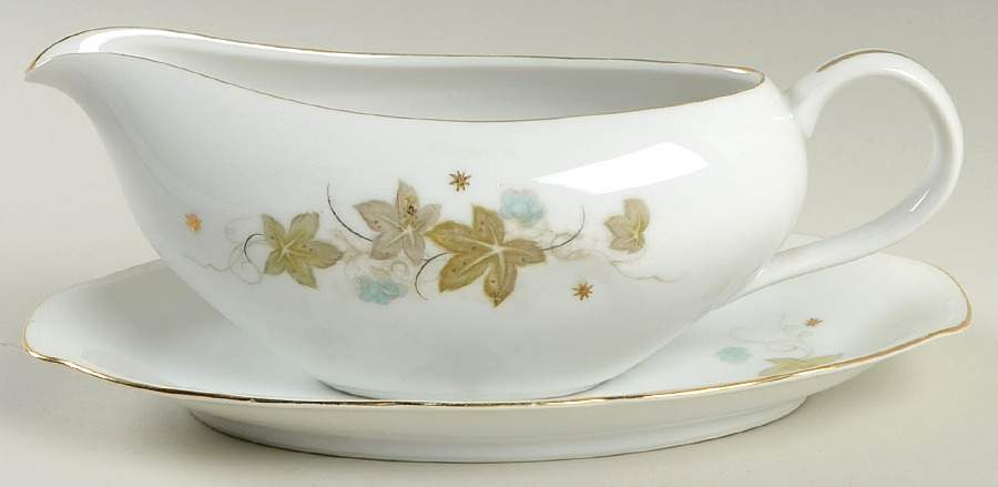 Maple Leaf Gravy Boat & Underplate by Kyoto-1