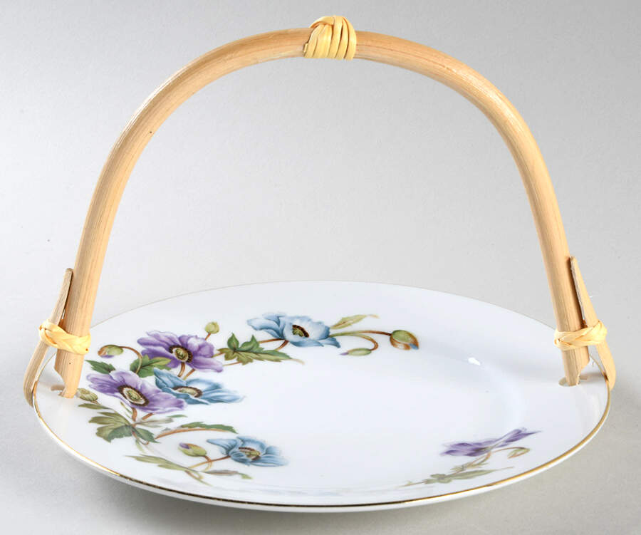 Normandy 5 3/8"-5 5/8" Bamboo Handled Serving Plate  HC by Kyoto-1