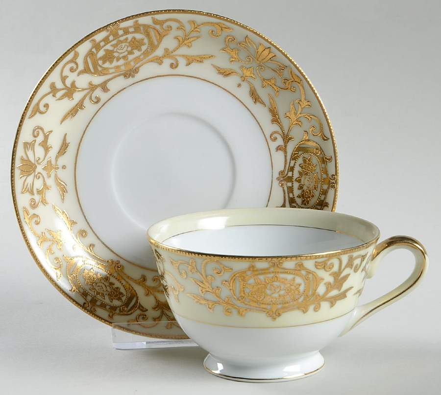 Regina Footed Cup & Saucer Set by Kyoto-1