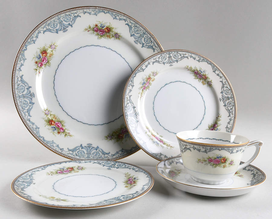 Duchess 5 Piece Place Setting by Kingsley (Japan)-1