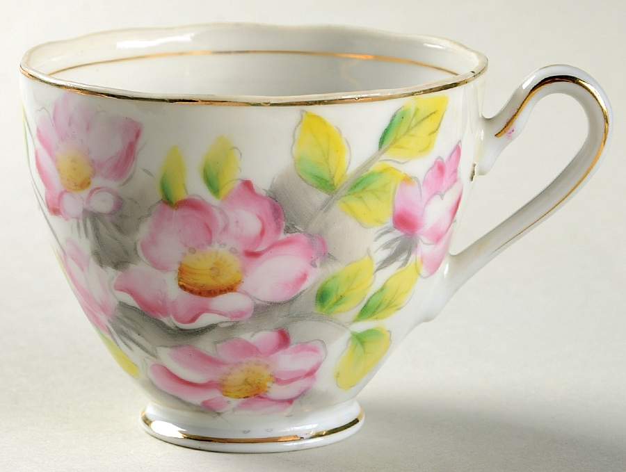 Flower of The Month Series Footed Cup by Kasuga-1