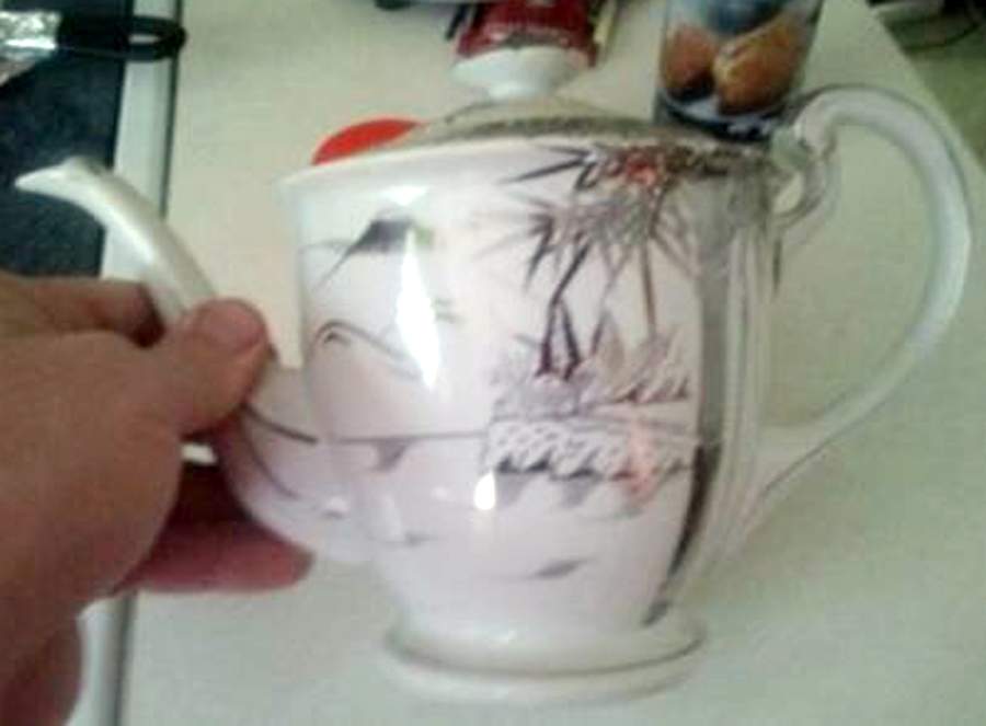 KUT43 Teapot & Lid by Kutani-1