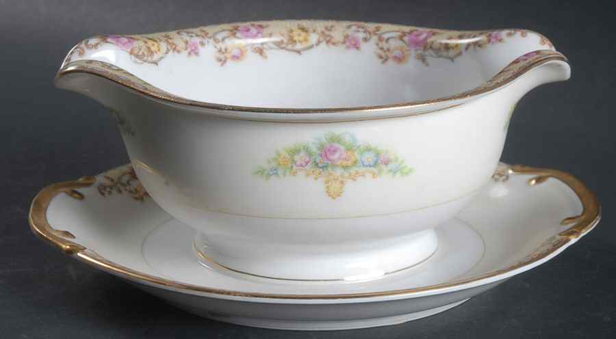 KIK25 Gravy Boat with Attached Underplate by Kikusui-1