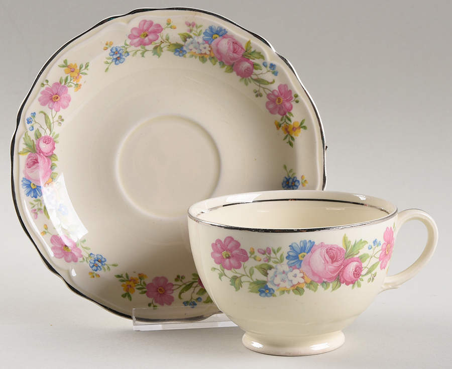 KNO328 Footed Cup & Saucer Set by Edwin Knowles-1