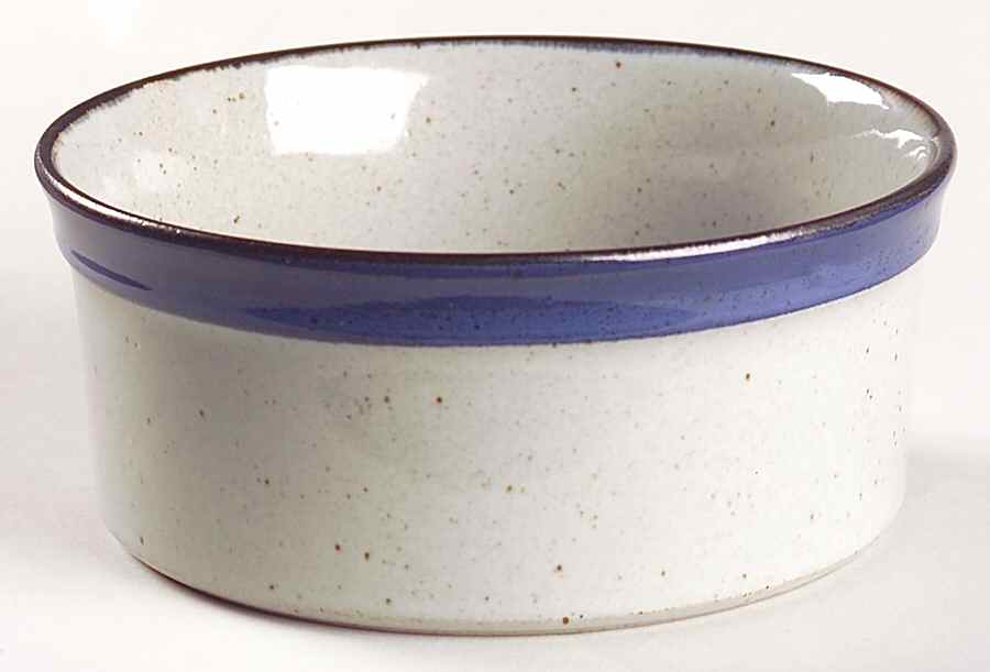 KNA1 7" Round Vegetable Bowl by Knabstrup-1