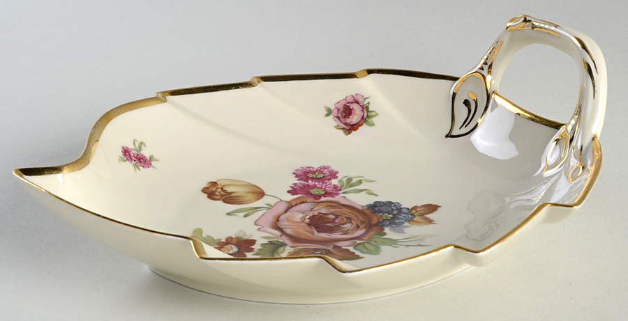 Rosenborg Leaf Shaped Dish by KPM-1