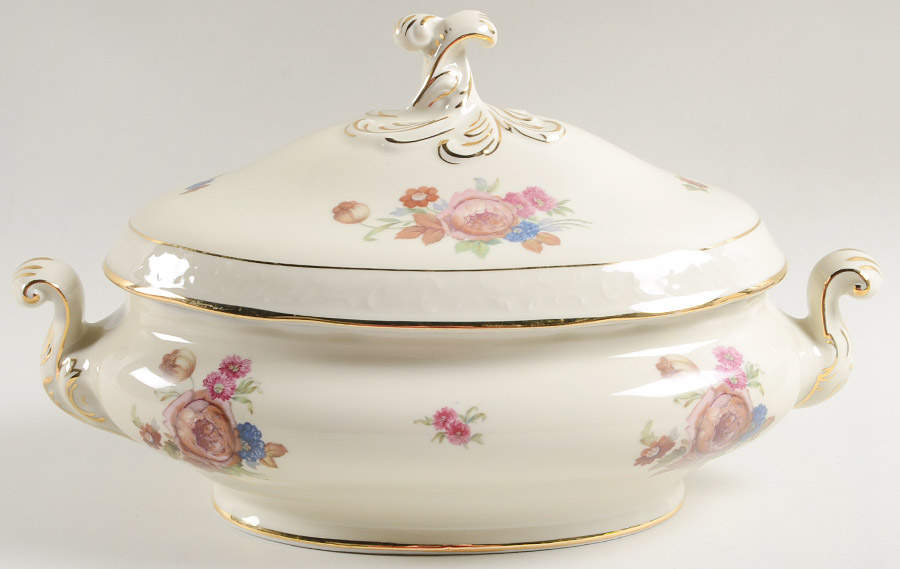 Rosenborg Oval Covered Vegetable by KPM-1