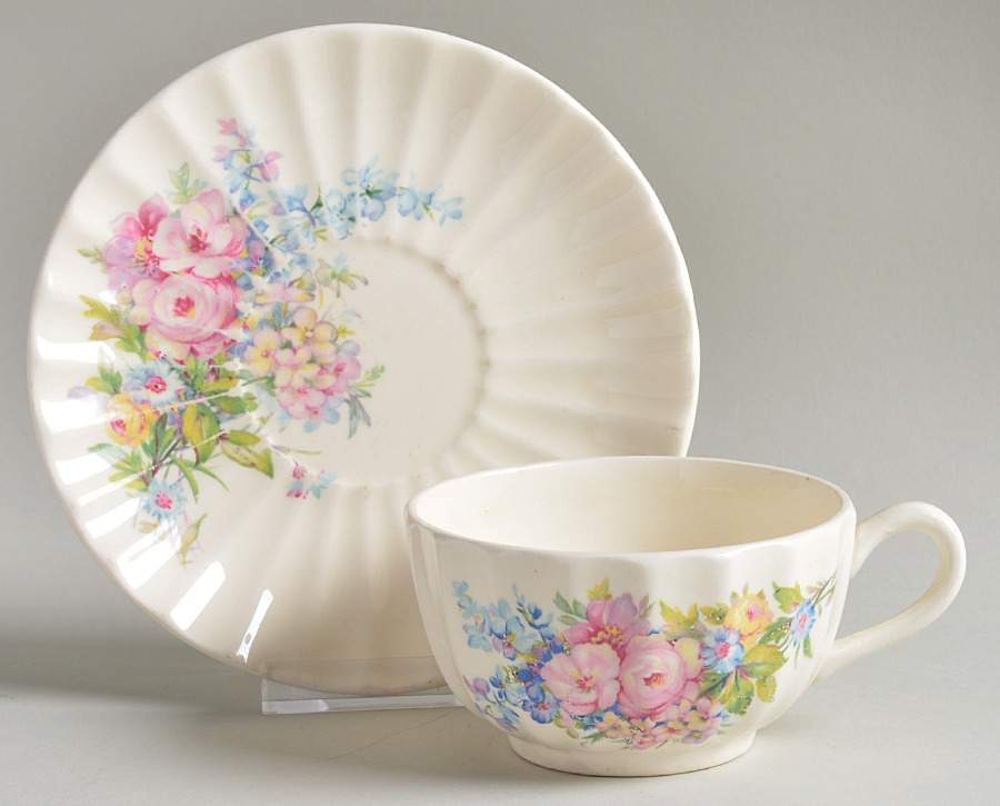 KNO415 Flat Cup & Saucer Set by Edwin Knowles-1