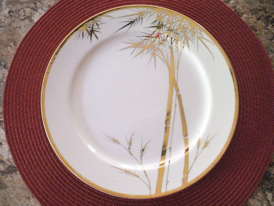 KUT47 Dinner Plate by Kutani-1