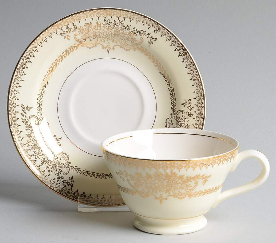 KNO423 Footed Cup & Saucer Set by Edwin Knowles-1