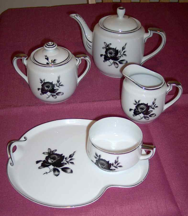 A5252 Snack Plate & Cup Set by Kutani-1