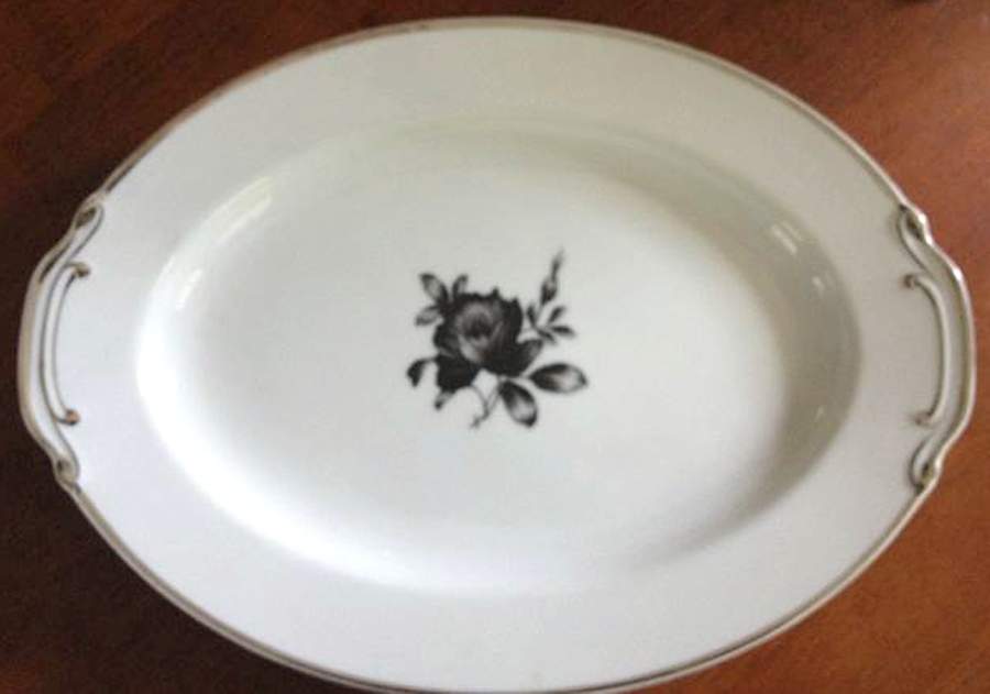 A5252 14" Oval Serving Platter by Kutani-1