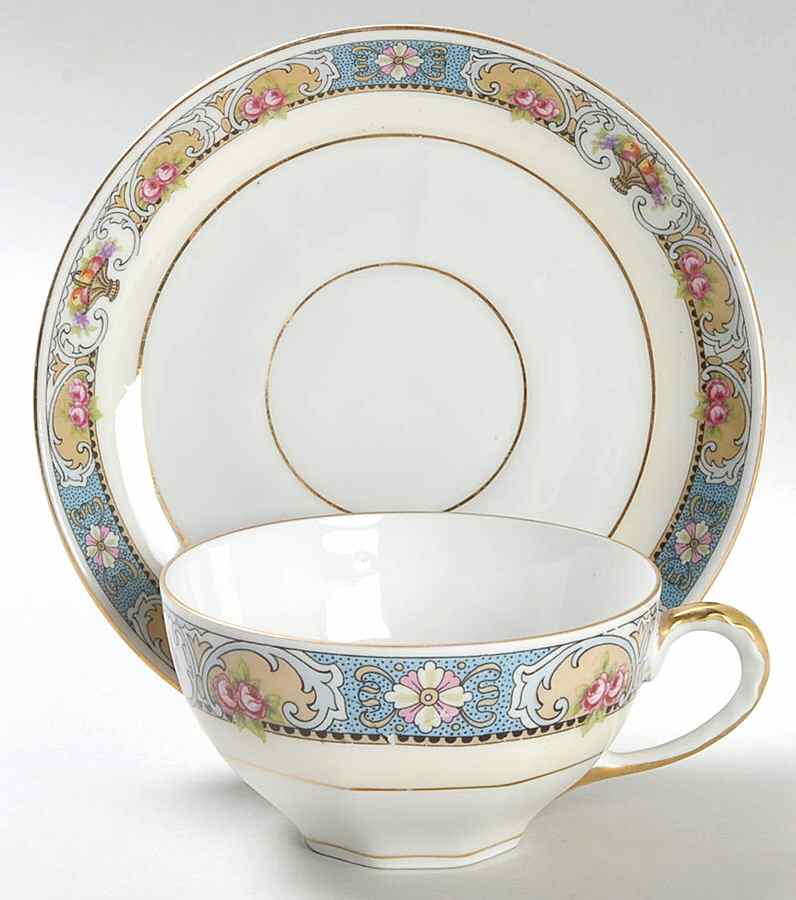 KOE3 Flat Cup & Saucer Set by Koenigszelt-1