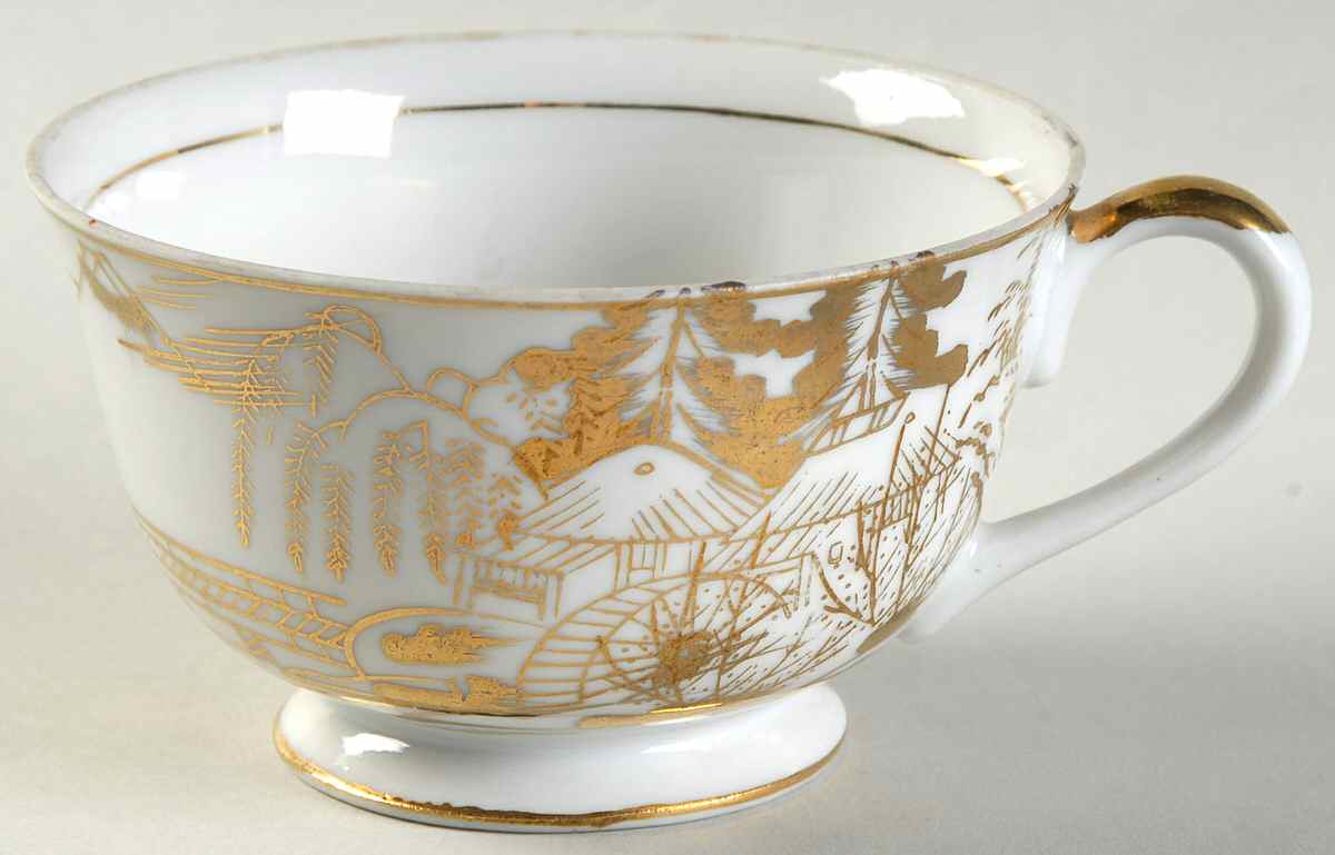 KUT54 Footed Cup by Kutani-1