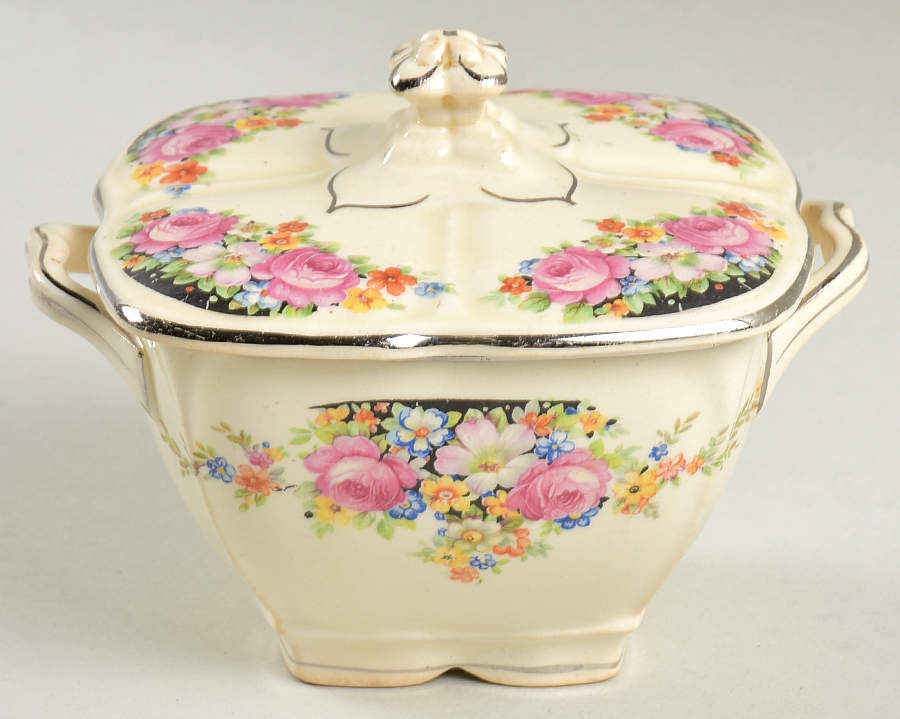 KNO358 Sugar Bowl & Lid by Edwin Knowles-1
